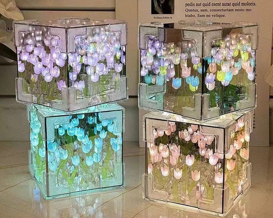 Lámpara de Espejo Infinito con Tulipanes